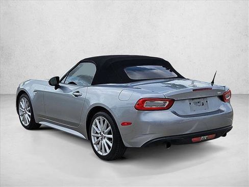 Used 2017 FIAT 124 Spider Lusso image 8