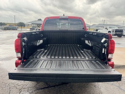 Used 2022 Toyota Tacoma SR5 image 6