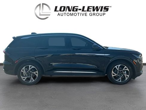Certified 2024 Lincoln Nautilus Premier AWD/4WD image 8