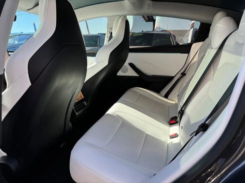 Used 2024 Tesla Model 3 Performance image 15