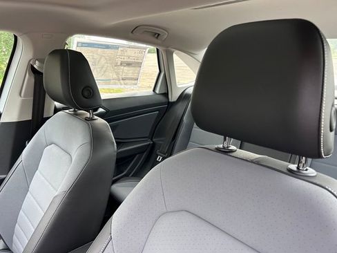 New 2026 Volkswagen Jetta SE image 10