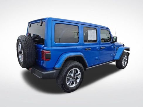 Used 2021 Jeep Wrangler Unlimited Sahara AWD/4WD image 3