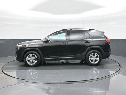 Used 2020 GMC Terrain SLE w/ Driver Convenience Package FWD image 4