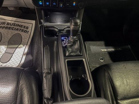 Used 2021 Toyota Tacoma TRD Off-Road w/ TRD Premium Off Road Package image 22