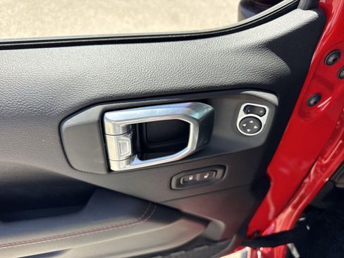 New 2025 Jeep Wrangler Unlimited Rubicon w/ Steel Bumper Group image 20