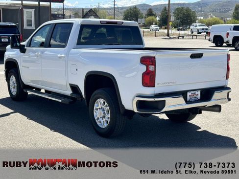 Used 2025 Chevrolet Silverado 2500 LT AWD/4WD image 5