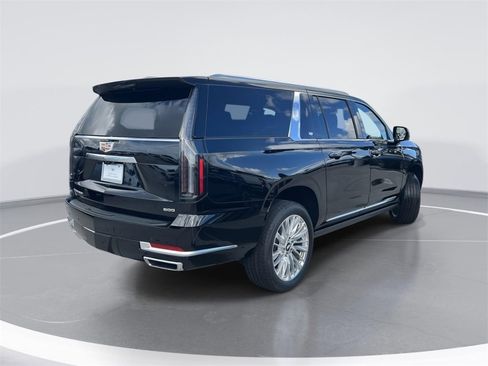 New 2026 Cadillac Escalade ESV Luxury w/ LPO, Floor Liner Package image 3