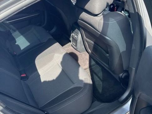 Used 2018 Dodge Charger SXT Plus RWD image 11