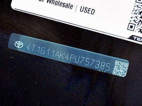 Used 2023 Toyota Camry SE image 31