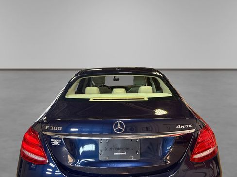 Used 2018 Mercedes-Benz E 300 4MATIC image 17