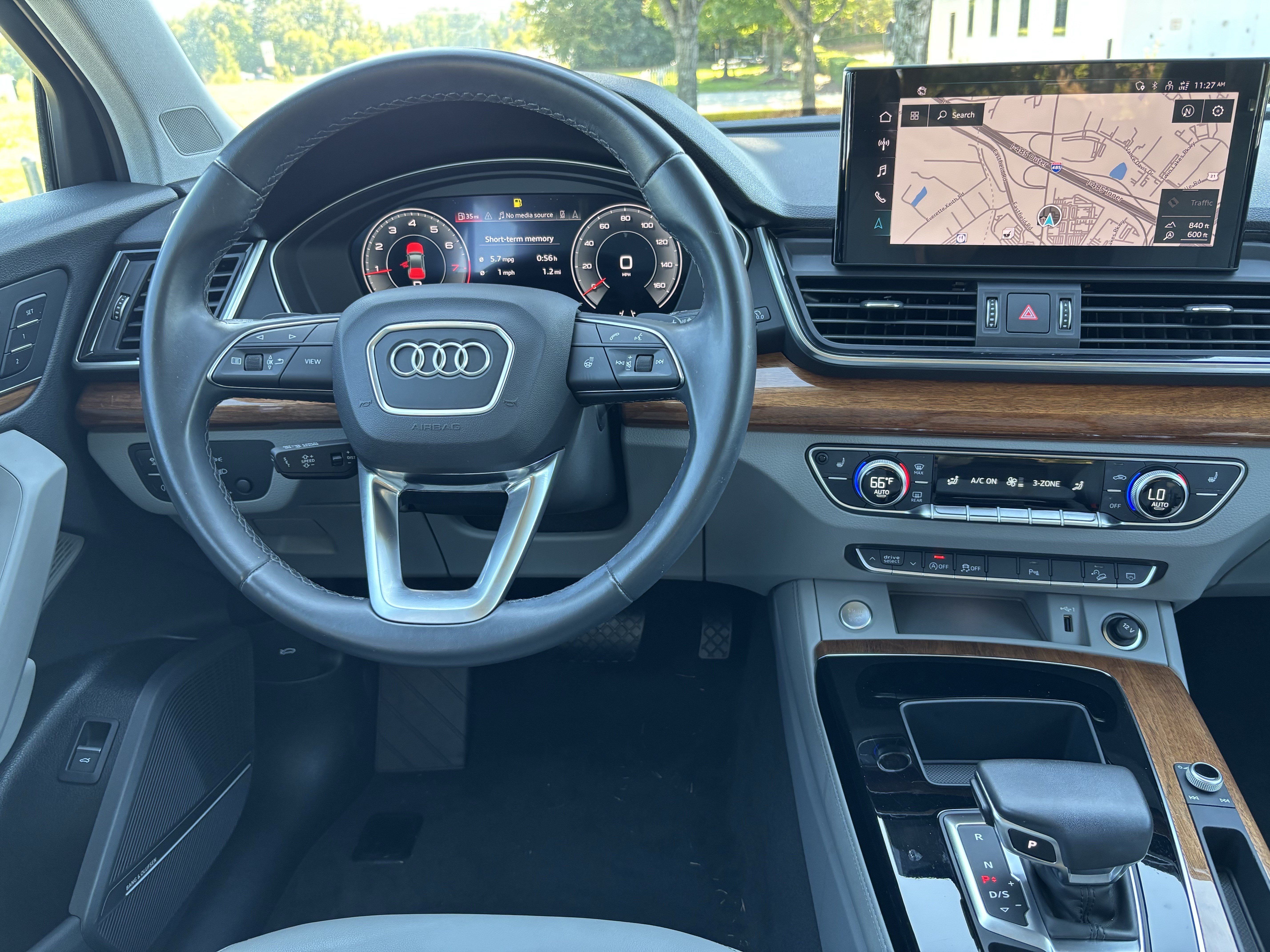 Used 2022 Audi Q5 2.0T Premium Plus w/ Premium Plus Package AWD/4WD image 30