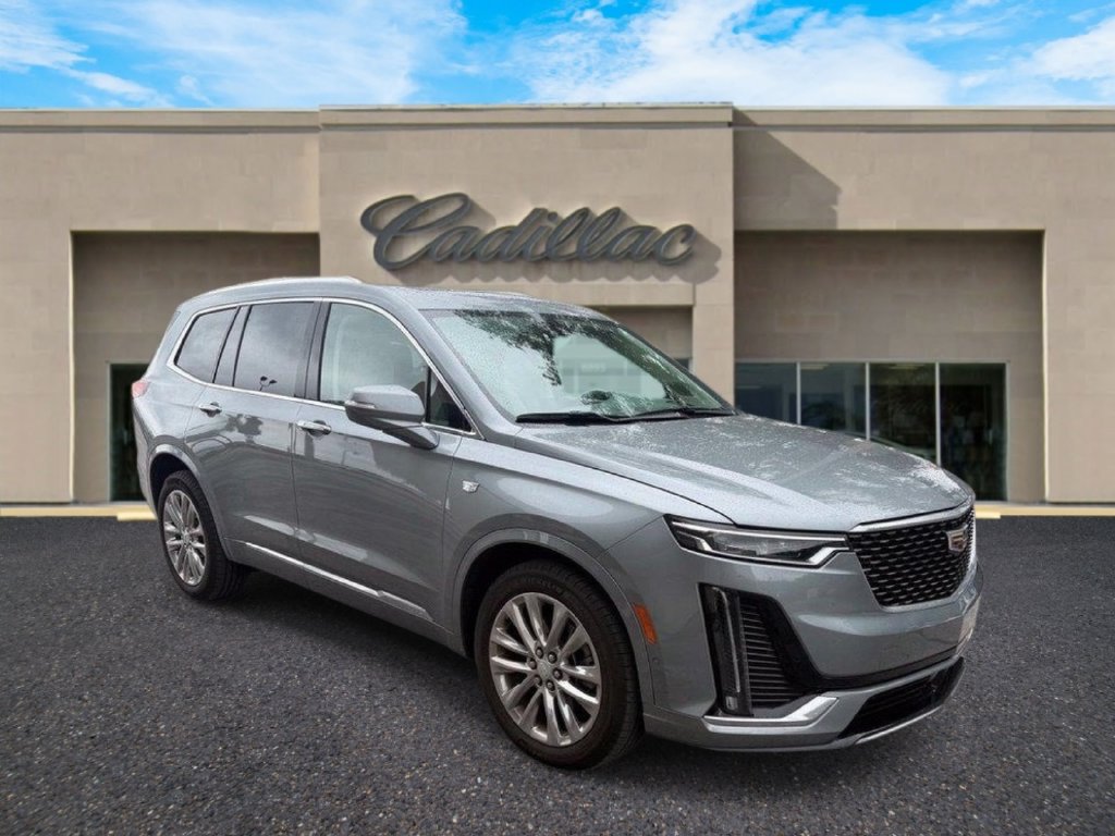 Used 2023 Cadillac XT6 Premium Luxury w/ Technology Package FWD image 1
