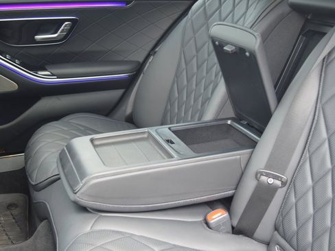 Used 2025 Mercedes-Benz S 580 4MATIC Sedan image 33