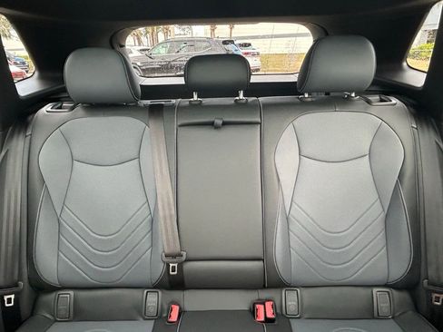 New 2026 Volkswagen Tiguan SE R-Line FWD image 14