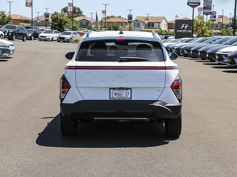 Used 2026 Hyundai Kona SEL Sport AWD/4WD image 4