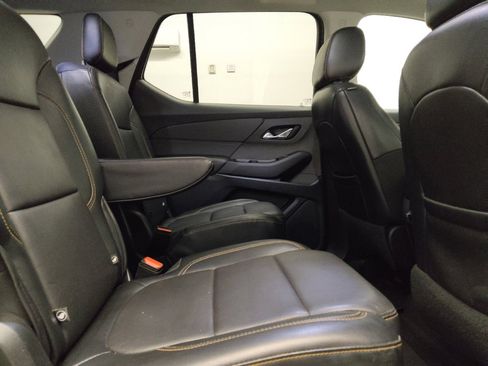 Used 2018 Chevrolet Traverse Premier AWD/4WD image 19