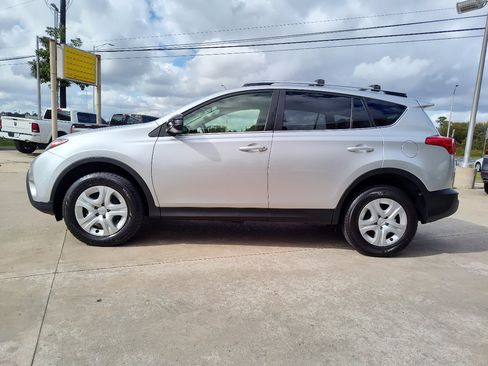 Used 2015 Toyota RAV4 LE image 3