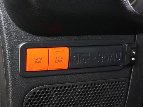 Used 2018 Jeep Wrangler Unlimited Rubicon AWD/4WD image 23