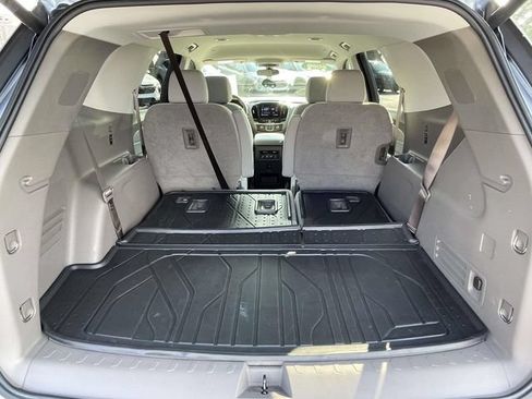 Certified 2020 Chevrolet Traverse LT FWD image 10