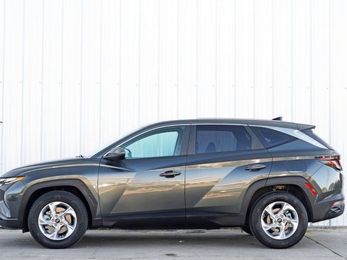 Used 2023 Hyundai Tucson SE image 8