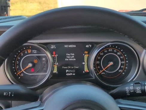 Used 2021 Jeep Wrangler Sport image 24