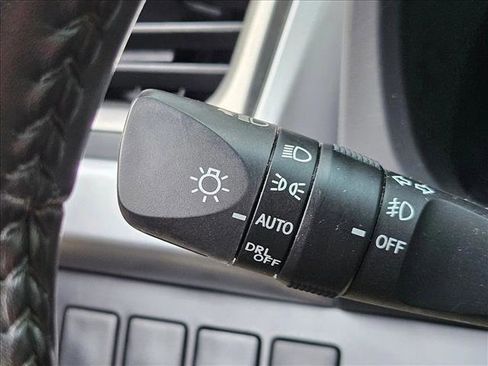 Used 2015 Toyota Highlander XLE FWD image 9