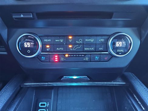 Used 2018 Ford Expedition Limited w/ Equipment Group 301A image 22