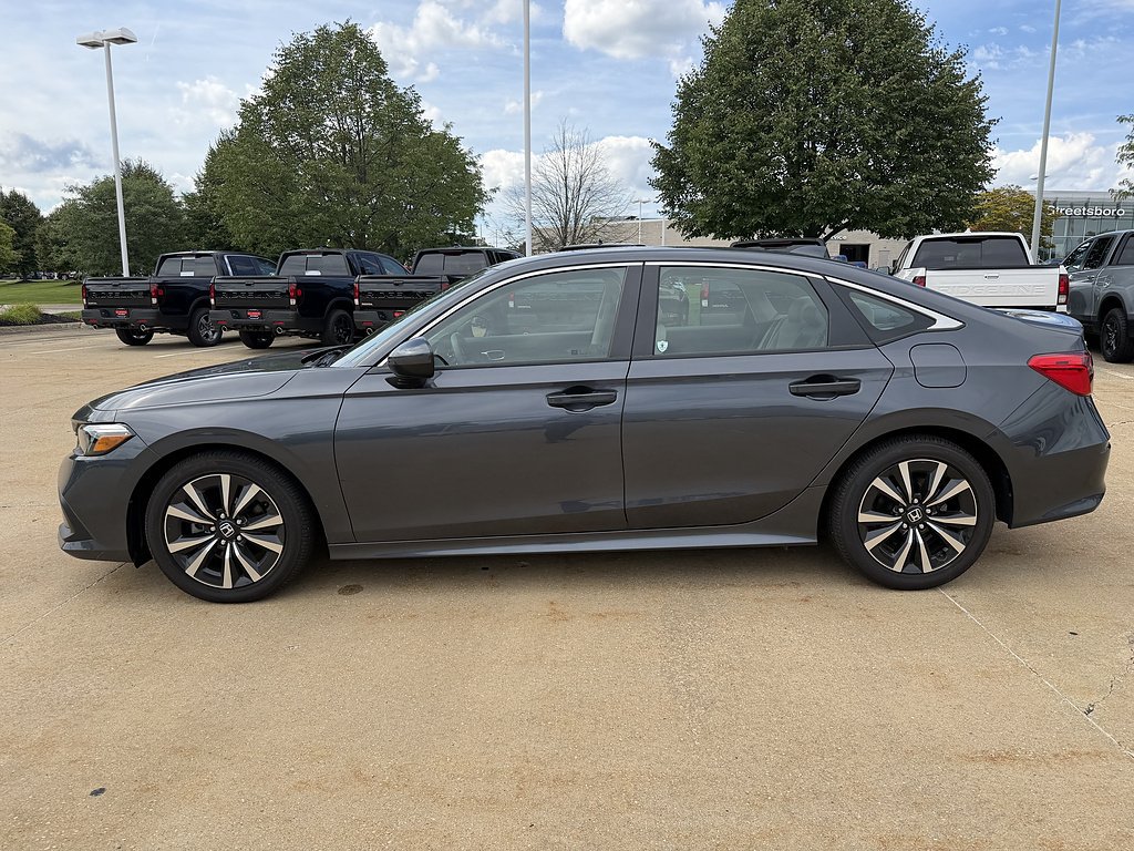Certified 2024 Honda Civic EX image 3