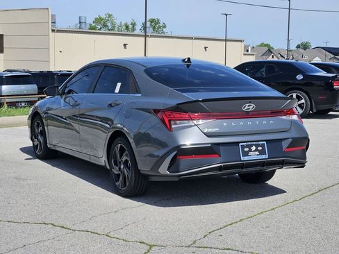 New 2026 Hyundai Elantra SEL Sport Premium FWD image 5