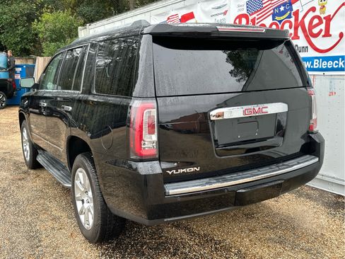 Used 2017 GMC Yukon Denali w/ Open Road Package AWD/4WD image 8