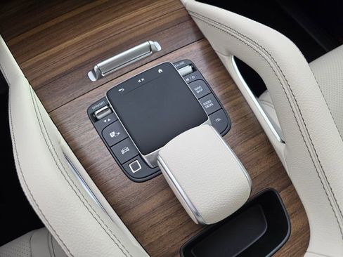 New 2026 Mercedes-Benz GLE 450 4MATIC image 17