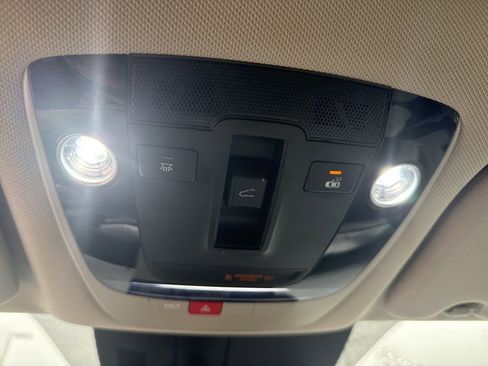 Used 2024 Kia Sorento S w/ Panoramic Sunroof Package image 28