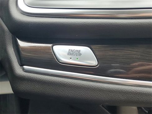 Used 2018 Buick Enclave Essence image 28