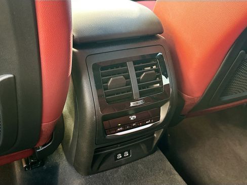 Used 2024 BMW X3 sDrive30i w/ Premium Package image 25