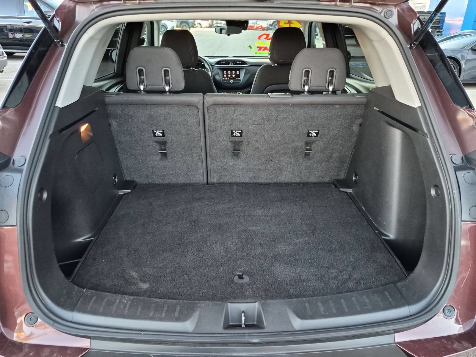 Used 2023 Chevrolet TrailBlazer LT w/ LPO, Blackout Package FWD image 25