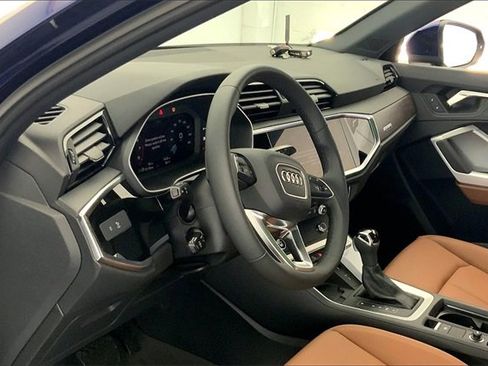 New 2025 Audi Q3 2.0T Premium image 7