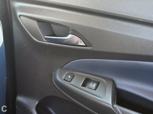Used 2023 Chevrolet Bolt EUV Premier w/ Sun & Sound Package FWD image 12
