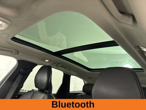 Used 2022 Volvo XC60 B5 Inscription image 11