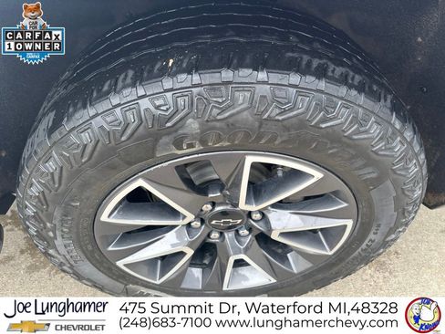 Certified 2024 Chevrolet Suburban Z71 w/ Luxury Package AWD/4WD image 12
