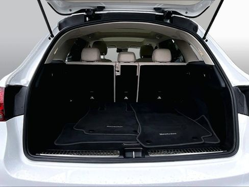 Used 2021 Mercedes-Benz GLC 300 image 23