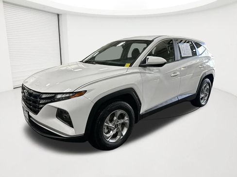 Certified 2024 Hyundai Tucson SE AWD/4WD image 1