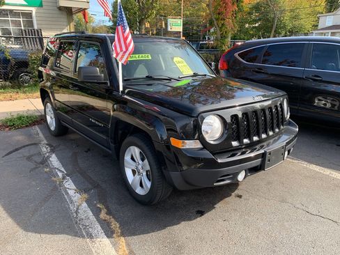 Used 2016 Jeep Patriot Latitude image 1