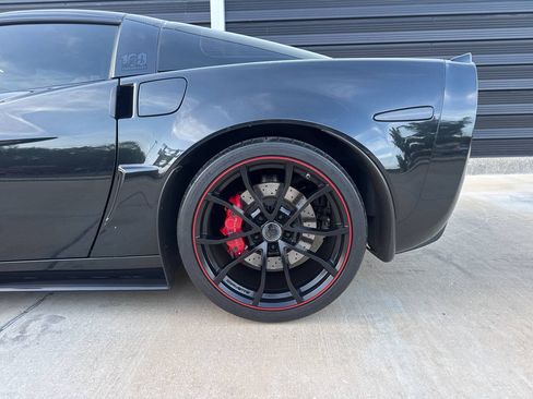 Used 2012 Chevrolet Corvette Z06 w/ 3LZ Preferred Equipment Group RWD image 13