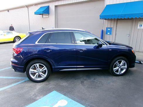 Used 2021 Audi Q3 2.0T Premium w/ Convenience Package AWD/4WD image 7