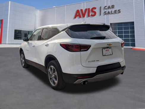 Used 2025 Chevrolet Blazer LT AWD/4WD image 9