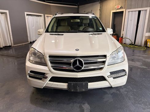 Used 2012 Mercedes-Benz GL 450 4MATIC image 2