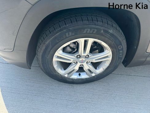 Used 2020 GMC Terrain SLE w/ LPO, Floor Liner Package FWD image 8