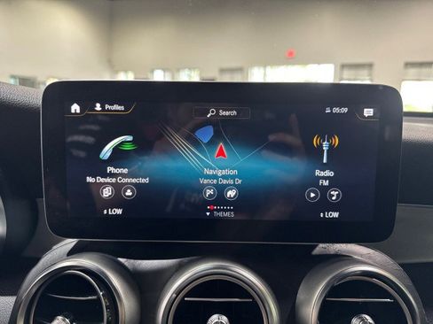 Used 2020 Mercedes-Benz GLC 300 4MATIC image 65