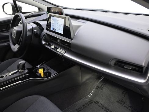 Used 2023 Toyota Prius LE FWD image 15