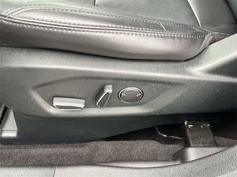 Used 2018 Ford Explorer XLT w/ Equipment Group 202A image 29